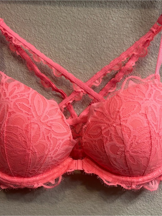 PINK Victoria's Secret Other - PINK Victoria’s Secret Coral Pink Lace Racerback Front-Close Bra 34D